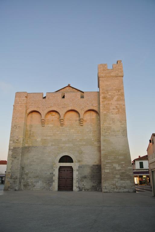 Hotel Les Palmiers En Camargue Saintes-Maries-de-la-Mer Luaran gambar