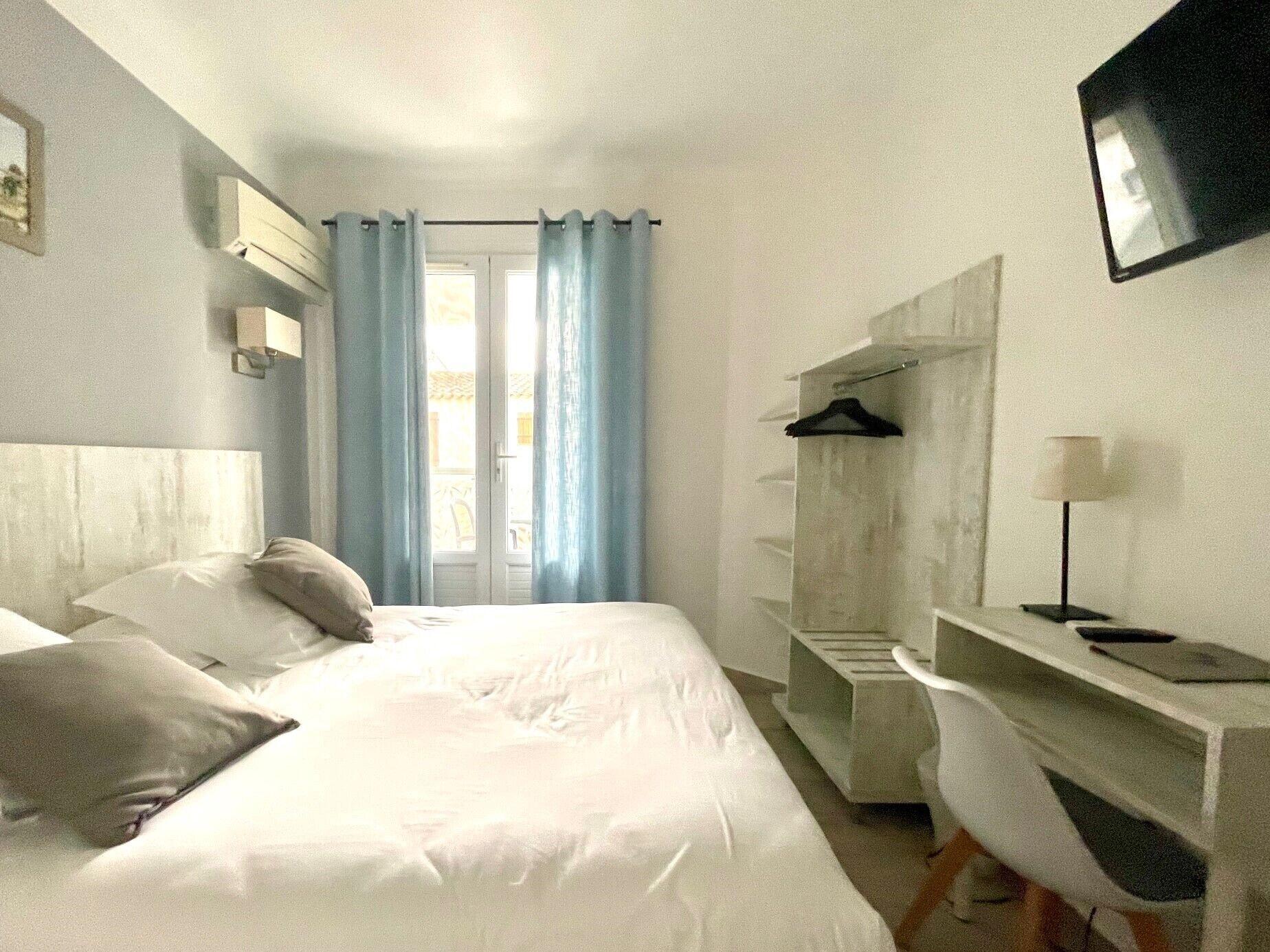 Hotel Les Palmiers En Camargue Saintes-Maries-de-la-Mer Luaran gambar