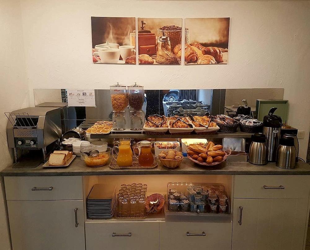 Hotel Les Palmiers En Camargue Saintes-Maries-de-la-Mer Luaran gambar
