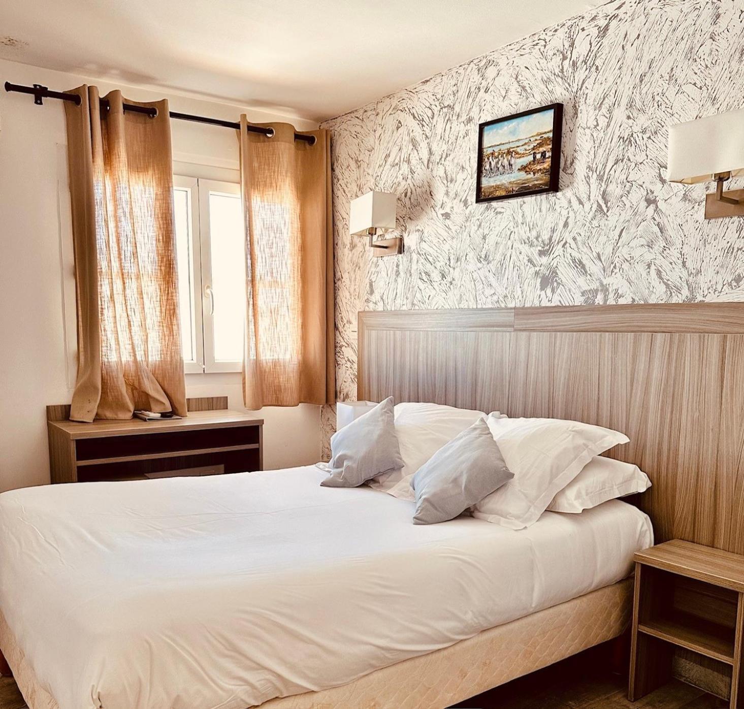 Hotel Les Palmiers En Camargue Saintes-Maries-de-la-Mer Luaran gambar